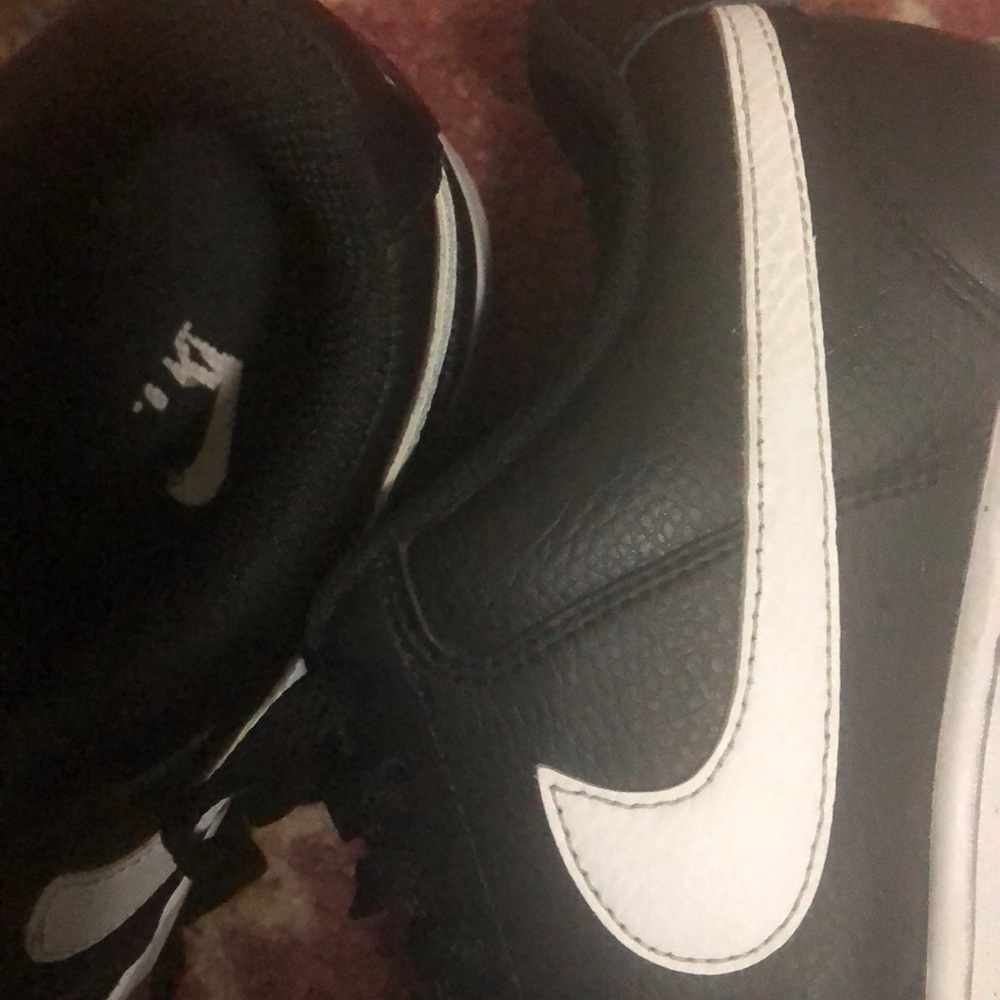 Shoes - Picture 4 of 4